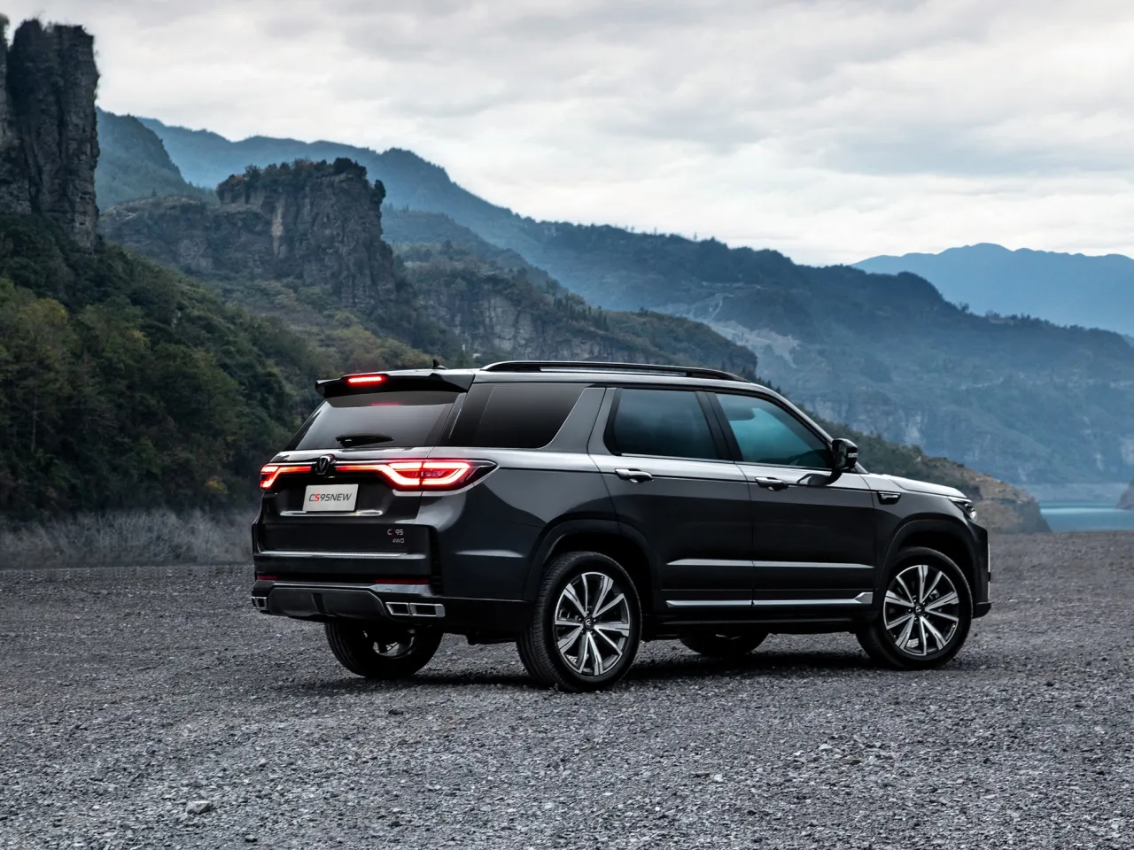 Changan CS95