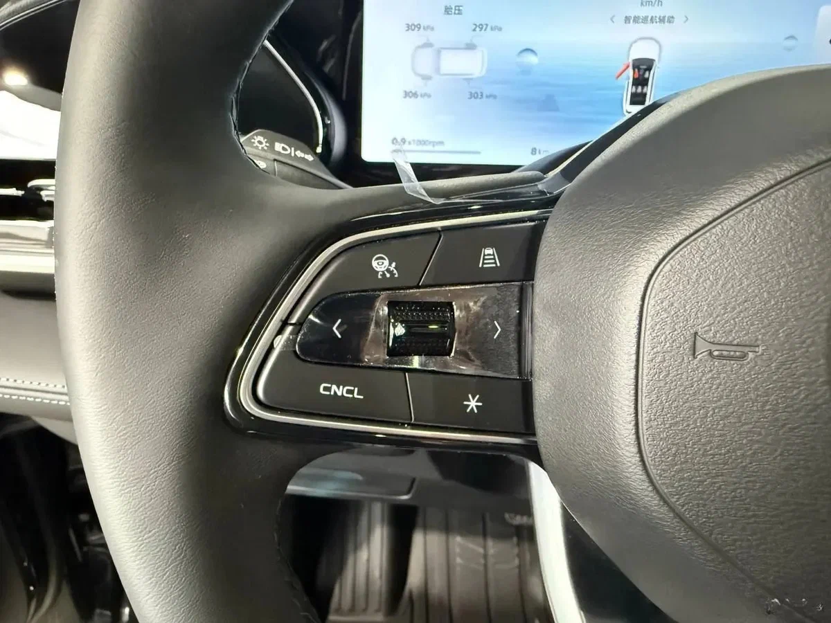 Geely Monjaro Новый