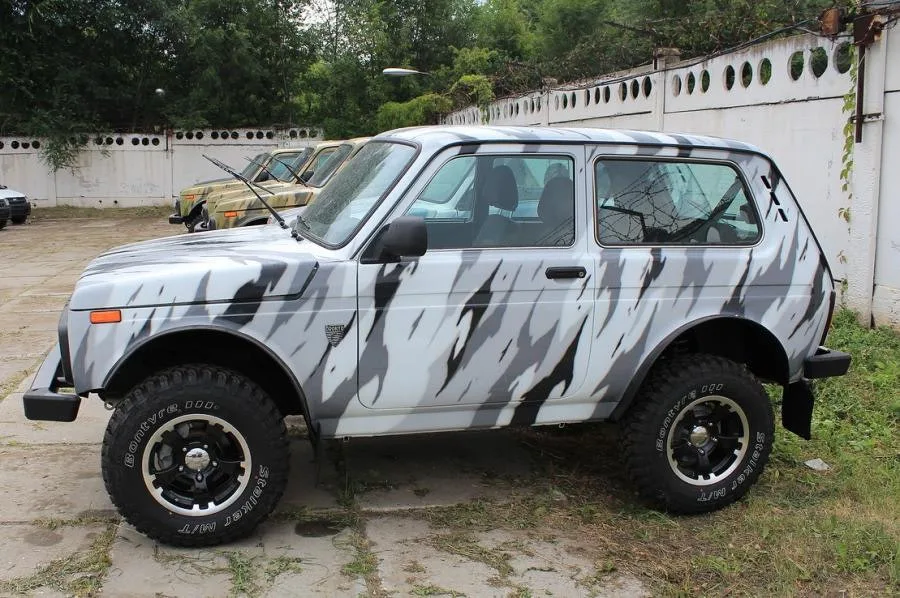 Lada Niva Bronto