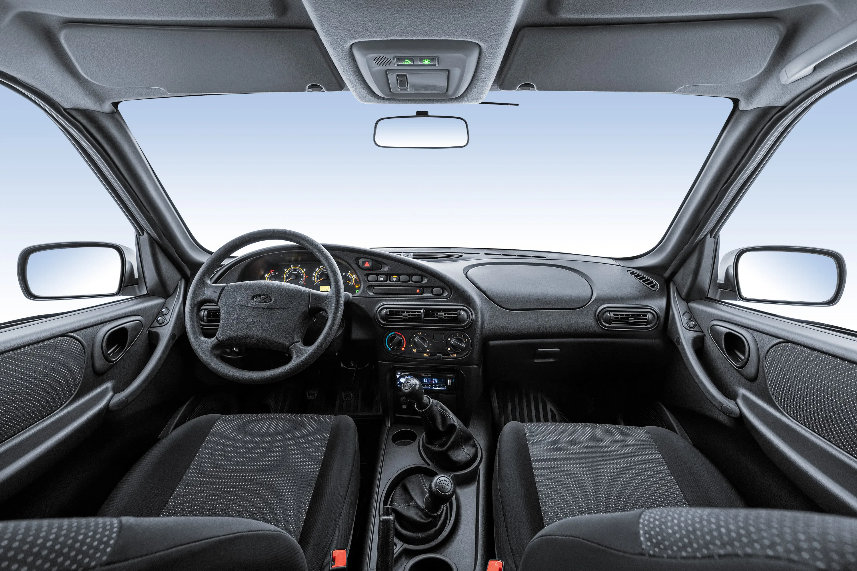Lada Niva Travel Legacy