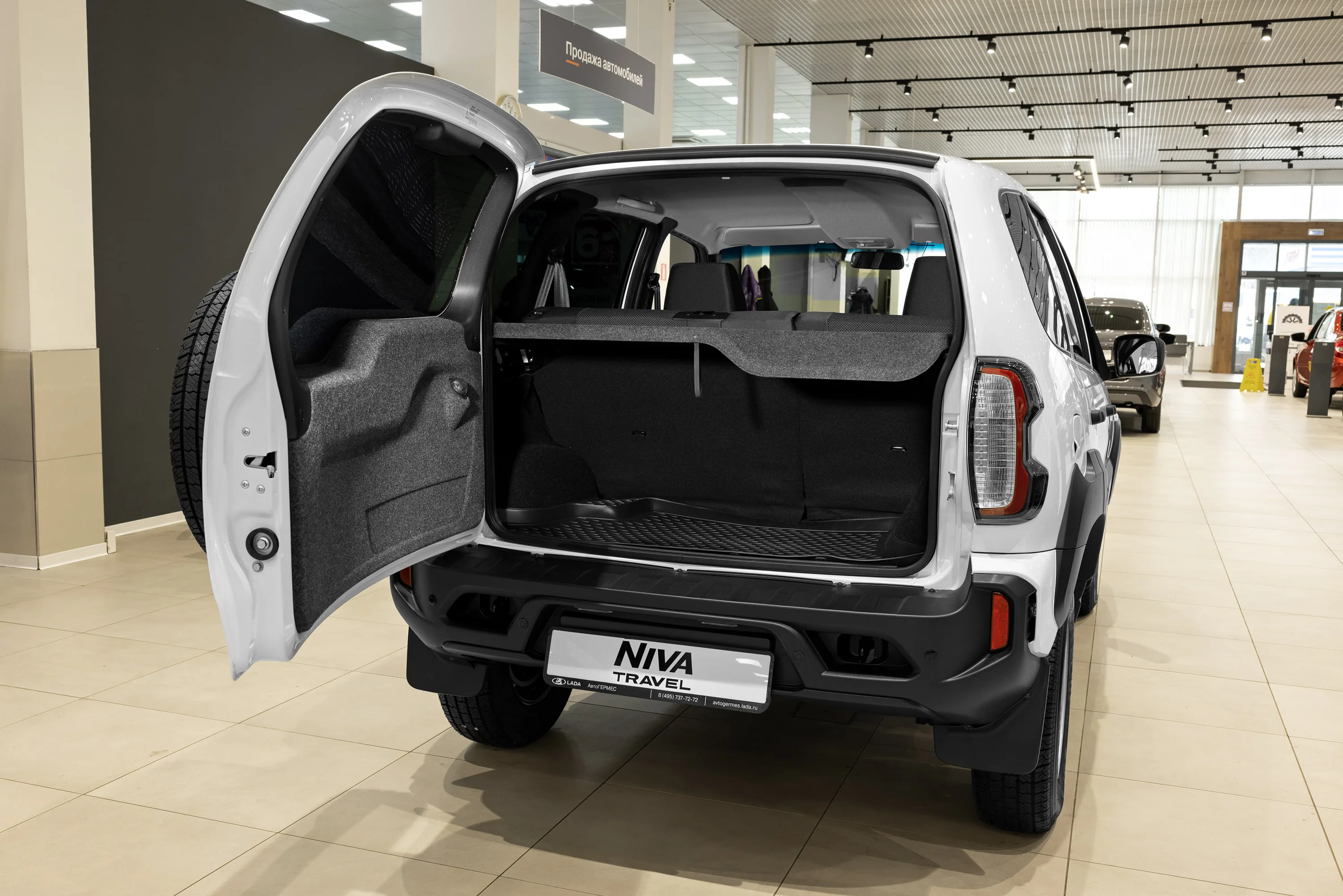 Lada Niva Travel Legacy